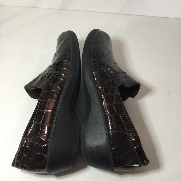 Clarks Bendables Women’s May Poppy Bronze Slip On Loafers Size 9 NWOB - Picture 5 of 8